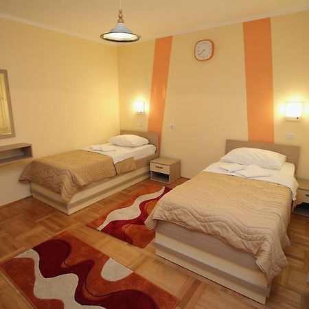Hotel Extra Lion Md Nis Quarto foto
