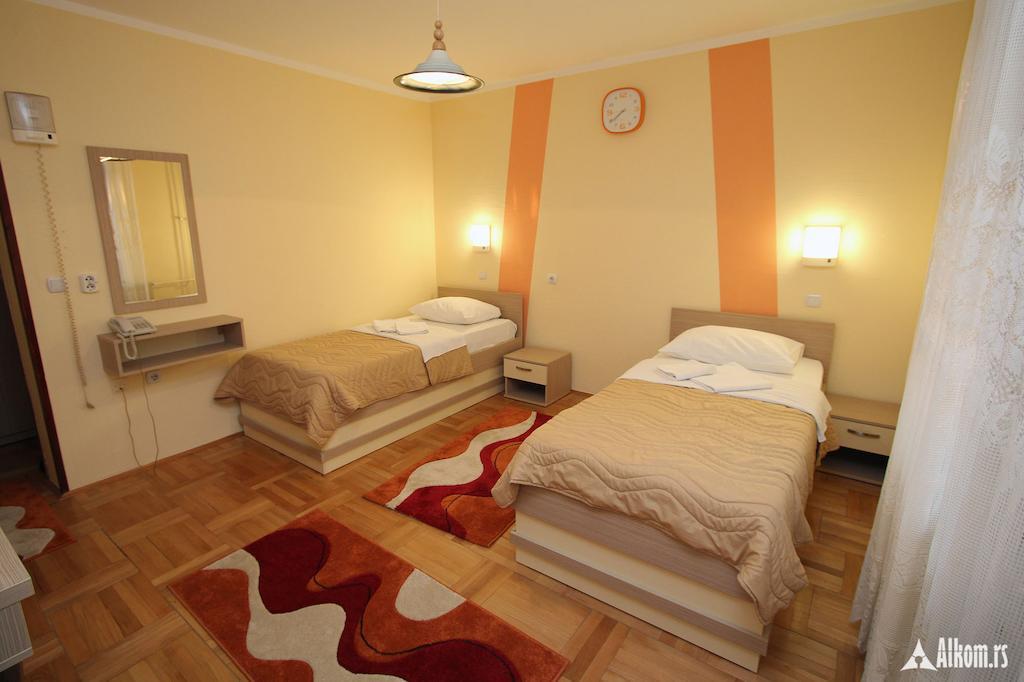Hotel Extra Lion Md Nis Quarto foto