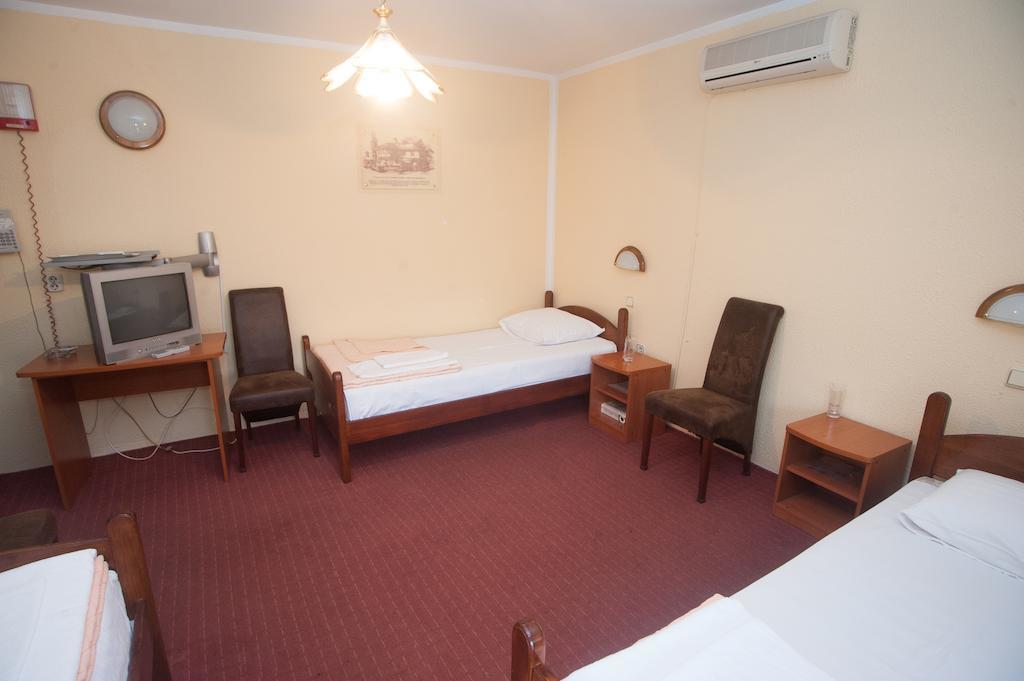 Hotel Extra Lion Md Nis Exterior foto