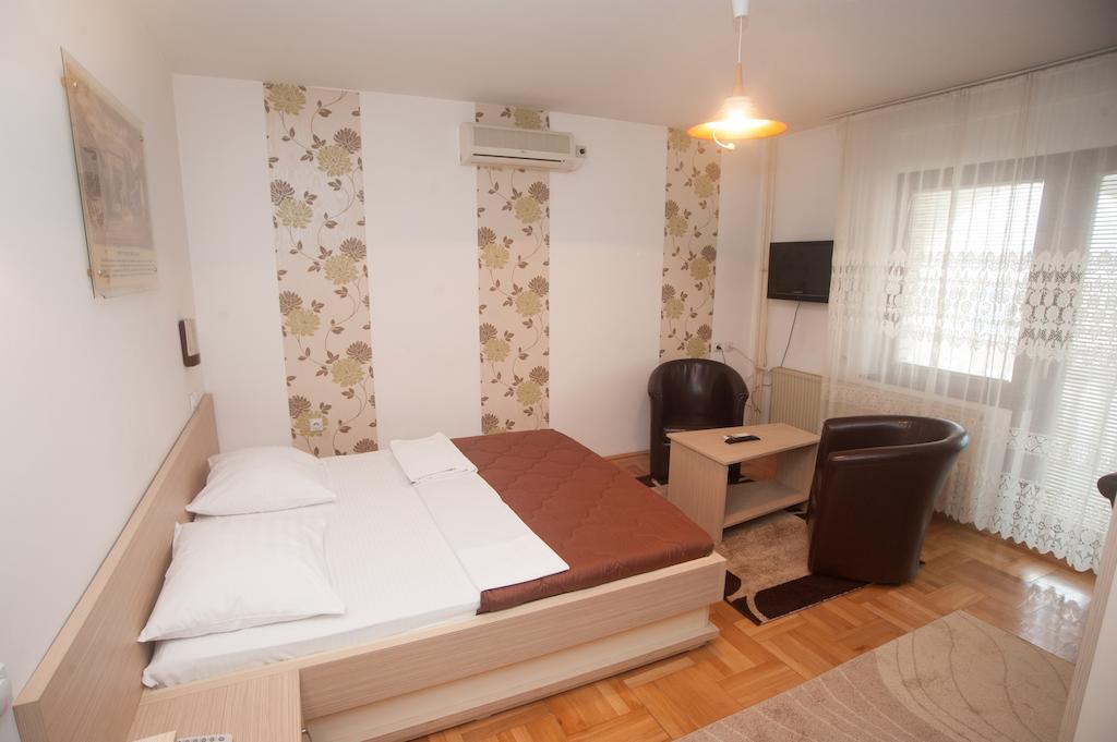Hotel Extra Lion Md Nis Quarto foto